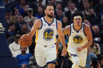 半岛体育-库里：我们把目光放得太远不现实 要找到巴特勒伤缺后的赢球路径